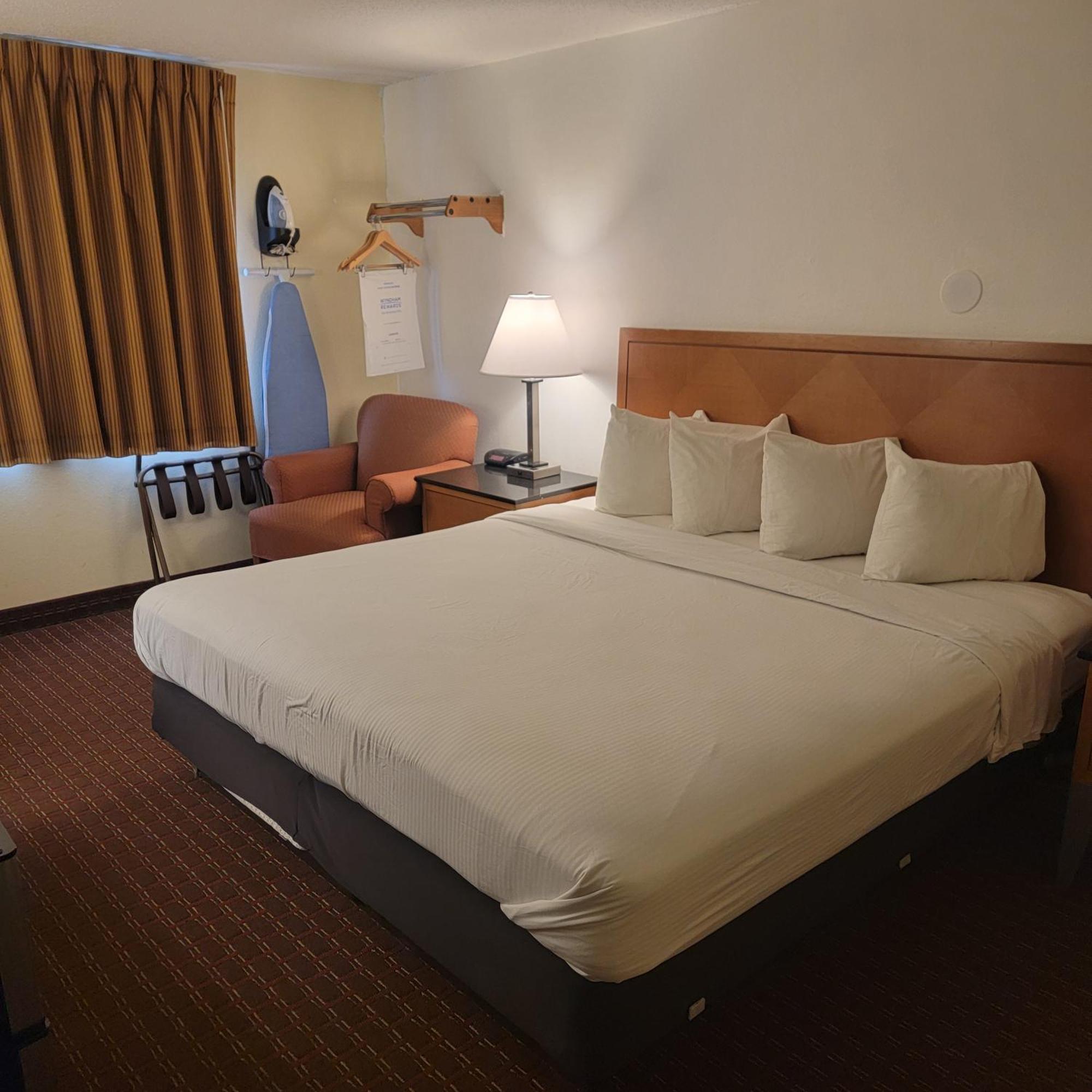Days Inn By Wyndham Fort Dodge Luaran gambar